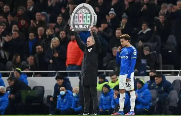 Premier League potvrdzuje opätovné zavedenie pravidla piatich striedaní v jednom zápase