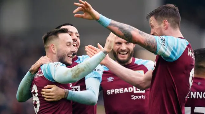 Do bojov o záchranu sa už namočili aj Everton, Leeds a Brentford