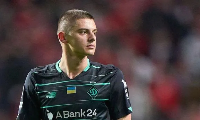 Everton sa dohodol s Dynamom Kyjev na prestupe obrancu Vitaliya Mykolenka