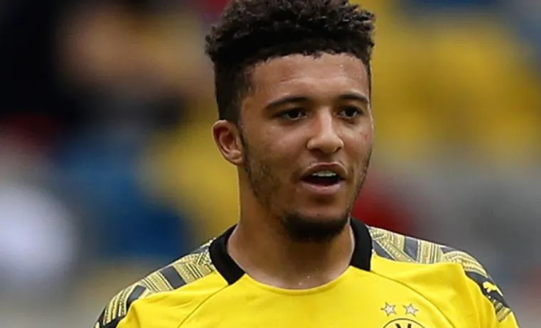 Prestupové špekulácie: Sancho, Toney, Young, Bale, Haaland, Doekhi