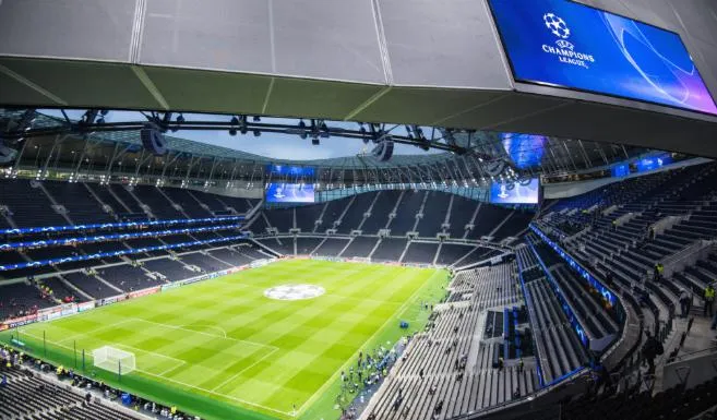 Damien Comolli: V lete budú môcť nakupovať iba tri kluby z Premier League