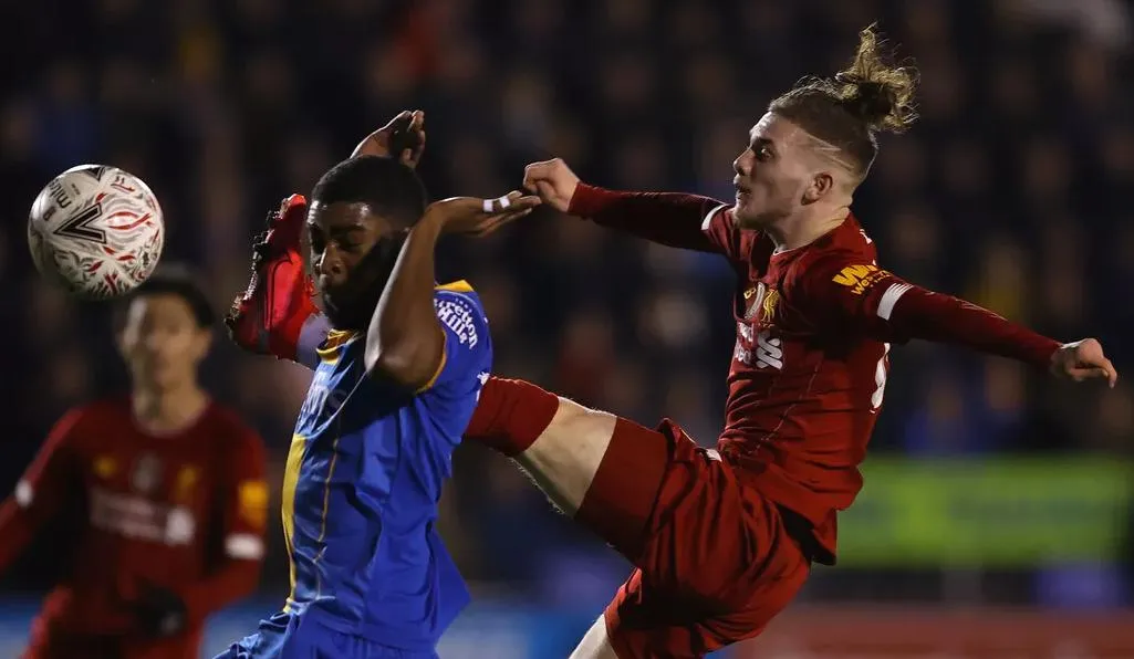 Jurgen Klopp bude zápas so Shrewsbury sledovať na notebooku