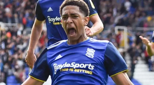 Manchester United ponúkol 30 miliónov libier za tínedžera z Birminghamu