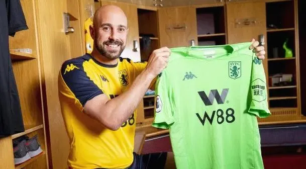 Zimné prestupové okno 2020: Brankár Pepe Reina sa vracia do Premier League