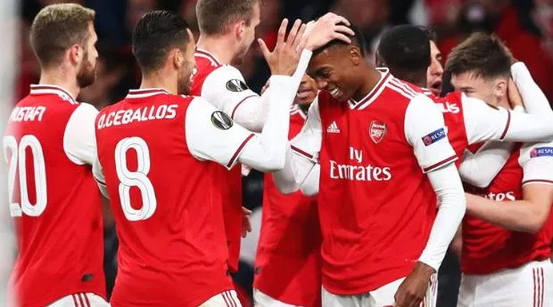Arsenal a Wolves bodovali naplno, Manchester United hral bez gólov v Alkmaare [VIDEO]