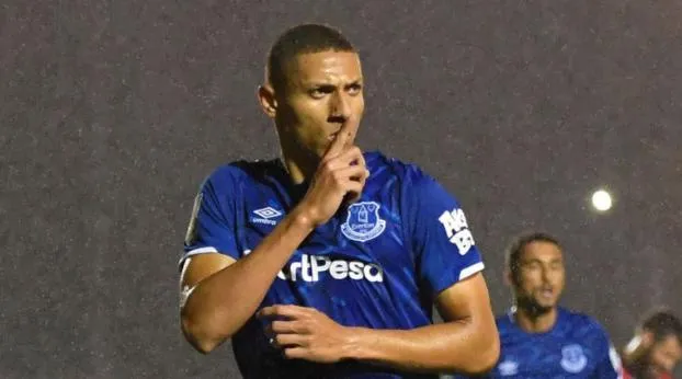 Carabao Cup: Leicester vyradil Newcastle, ďalej ide aj Everton [VIDEO]