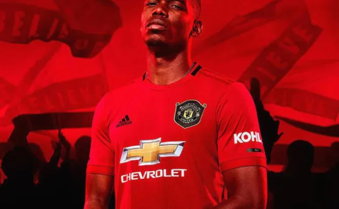 Koľko kluby Premier League zarábajú na sponzorských logách na svojich dresoch?