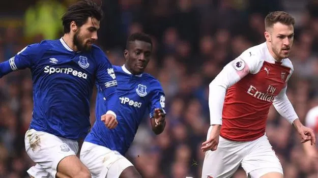 33. kolo Premier League: Arsenal prehral na pôde Evertonu [VIDEO]