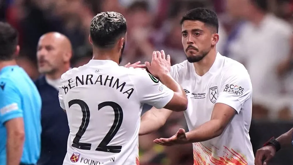 Premier League opúšťa štvorica hráčov